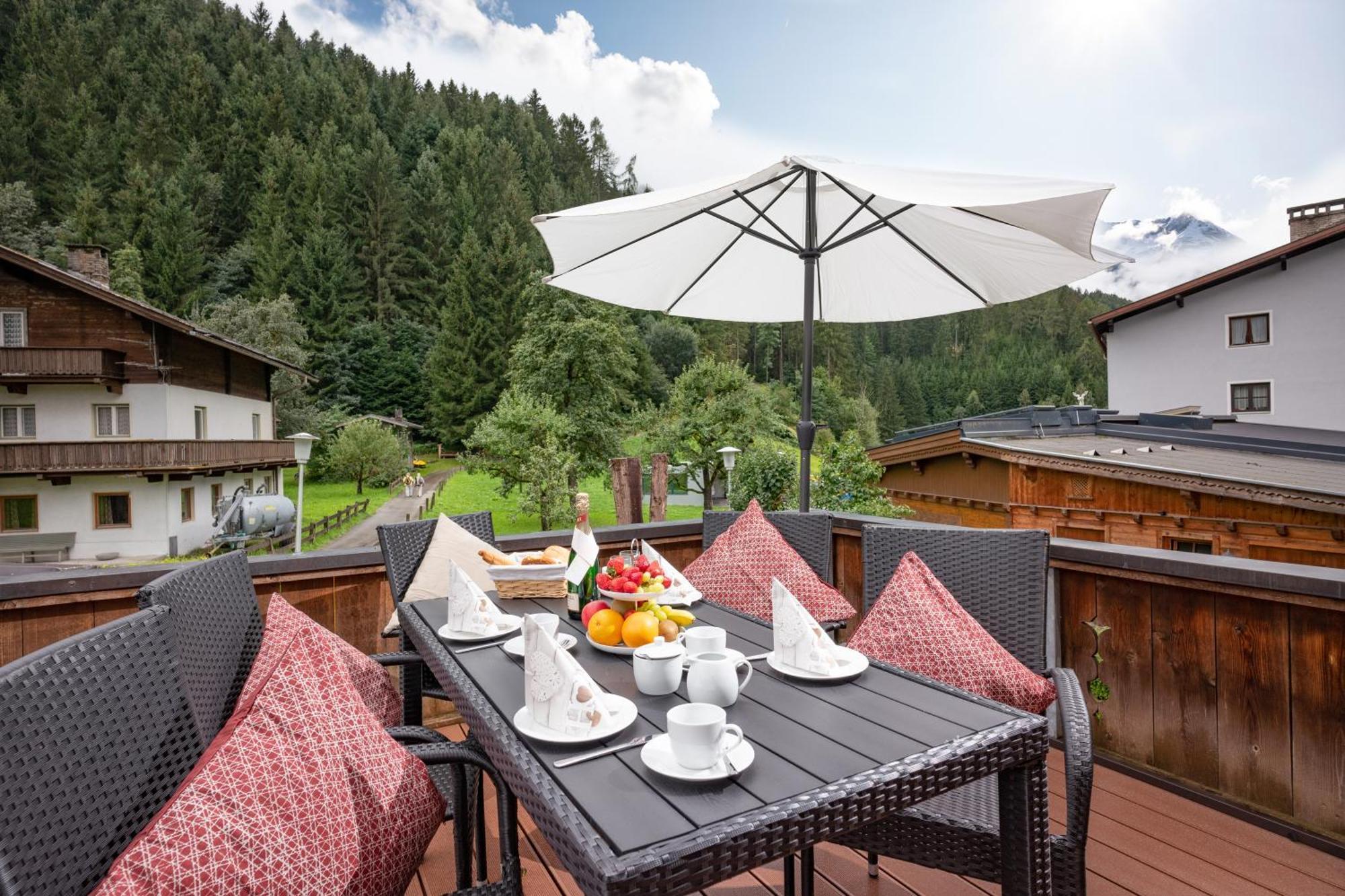 Landhaus Bohrer Apartment Mayrhofen Exterior photo